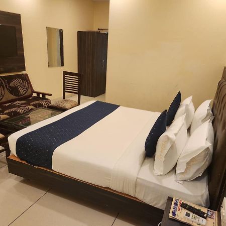 Hotel City Lite Delhi Нью-Дели Экстерьер фото